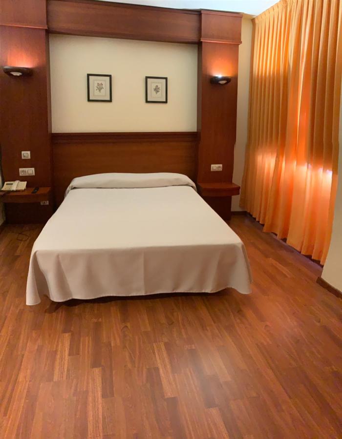 Hotel Barreiro Лейра Экстерьер фото
