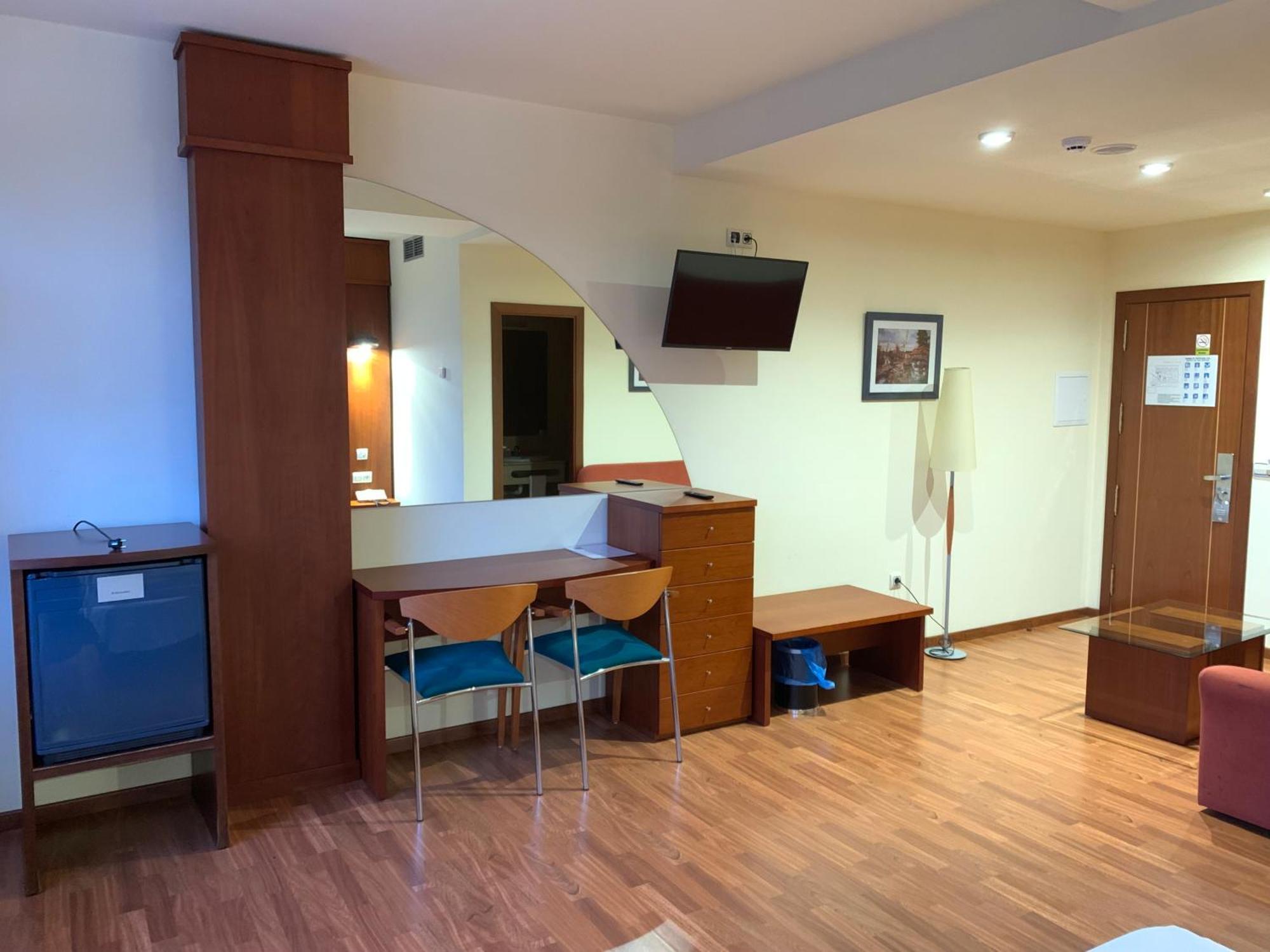Hotel Barreiro Лейра Экстерьер фото